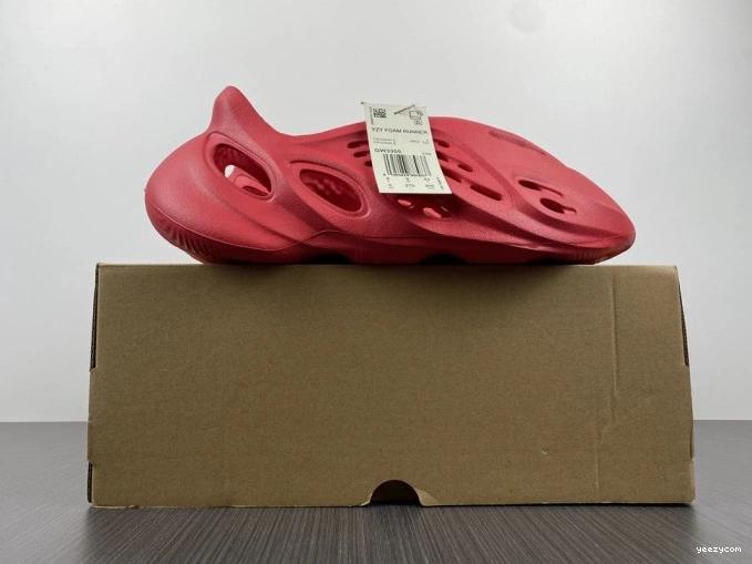 Yeezy Red Foam CW3355 Adidas 0817